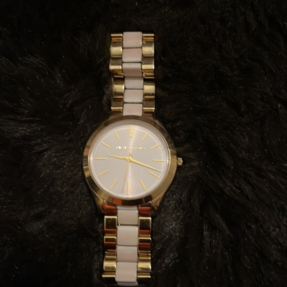 Michael Kors Watch - Picture 3 of 3